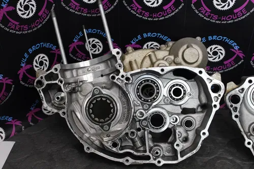 2011 ktm 11-12 350 SXF OEM LEFT RIGHT ENGINE MOTOR CRANKCASE CRANK CASES BLOCK