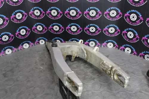 2014 kawasaki 13-15 kx450f OEM SWINGARM SWING ARM SUSPENSION 33001-0594