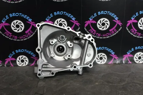 2006 Yamaha 06-07 YZ450F ENGINE MOTOR STATOR GENERATOR MAGNETO COVER 2S2-15411-0