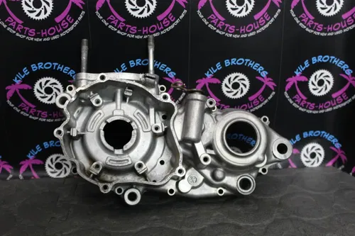 1991 kawasaki kx250 OEM LEFT RIGHT ENGINE MOTOR CRANKCASE CRANK CASES BLOCK