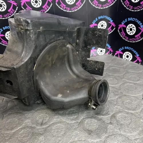 2004 yamaha 03-04 yz250f yz450f OEM AIR BOX CLEANER CASE INTAKE BOOT