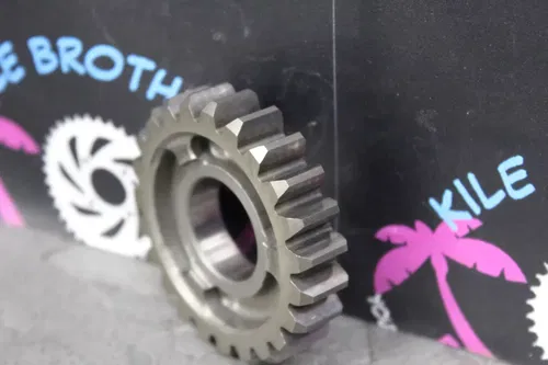 2001 99-22 yamaha yz250 OEM TRANSMISSION TRANNY GEAR 3RD WHEEL (23T)