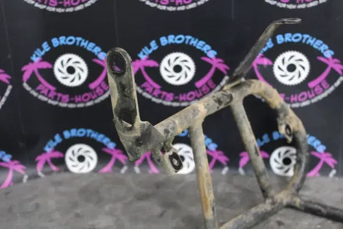 2006 kawasaki 05-09 kfx700 OEM FRONT RIGHT FOOT REST PEG BRACKET MOUNT