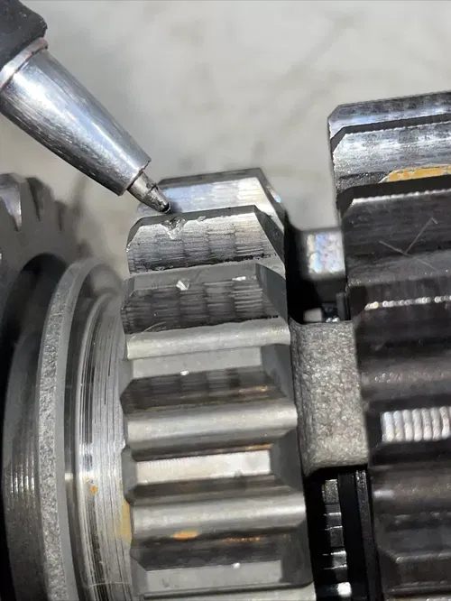 2007 YAMAHA YZ450F TRANSMISSION COUNTER SHAFT OUTPUT SHAFT DAMAGED