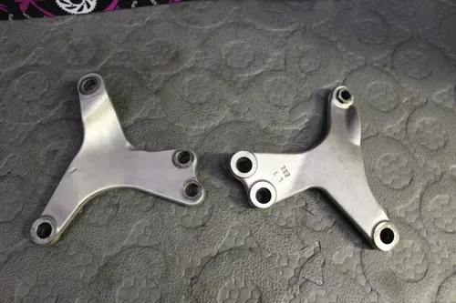 2009 yamaha 06-09 yz450F 07-11 wr450f OEM ENGINE MOTOR MOUNT STAY BRACKETS