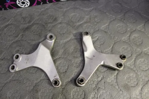 2009 yamaha 06-09 yz450F 07-11 wr450f OEM ENGINE MOTOR MOUNT STAY BRACKETS