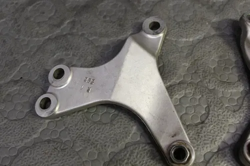 2009 yamaha 06-09 yz450F 07-11 wr450f OEM ENGINE MOTOR MOUNT STAY BRACKETS