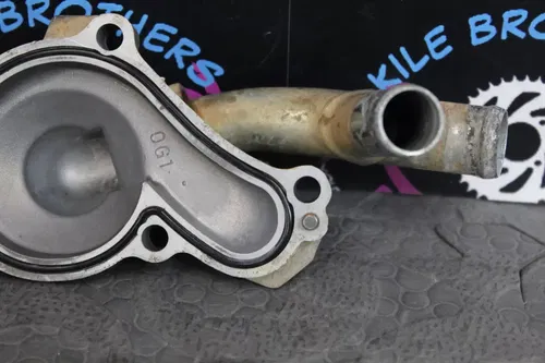 yamaha 03-11 wr450f 03-09 yz450f OEM ENGINE WATER PUMP HOUSING COVER 5BE-12422-2