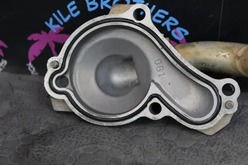 yamaha 03-11 wr450f 03-09 yz450f OEM ENGINE WATER PUMP HOUSING COVER 5BE-12422-2