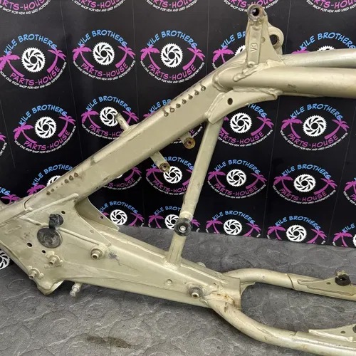 2003 ktm 450SX OEM FRAME CHASSIS CHASSI MAIN MOUNT NO TTL 5940300100096