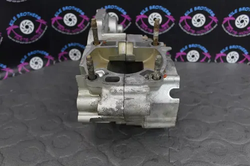 1992 yamaha yz250 OEM LEFT RIGHT ENGINE MOTOR CRANKCASE CRANK CASES BLOCK SET