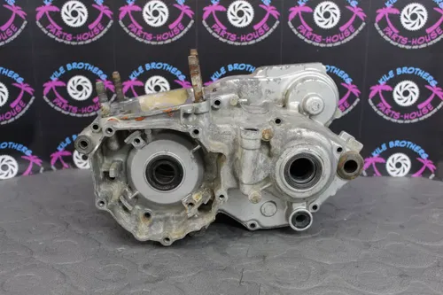 1992 yamaha yz250 OEM LEFT RIGHT ENGINE MOTOR CRANKCASE CRANK CASES BLOCK SET