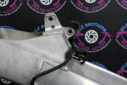 2004 honda crf250x OEM MAIN FRAME CHASSI 50010-KSC-000
