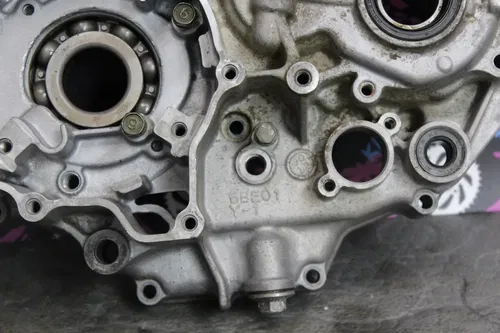 2001 yamaha 00-01 yz426f OEM LEFT RIGHT ENGINE MOTOR CRANKCASE