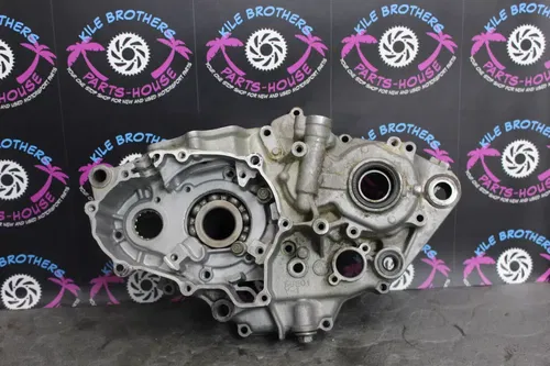 2001 yamaha 00-01 yz426f OEM LEFT RIGHT ENGINE MOTOR CRANKCASE