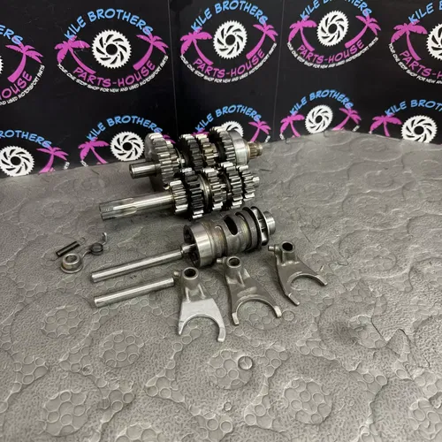 1985 suzuki quadracer 250 LT250R LT OEM ENGINE MOTOR TRANSMISSION W HOUSING GOOD