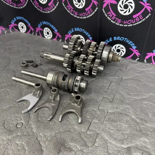 1985 suzuki quadracer 250 LT250R LT OEM ENGINE MOTOR TRANSMISSION W HOUSING GOOD