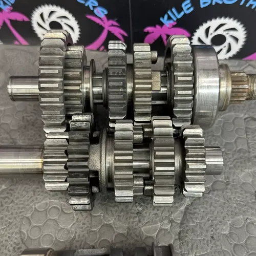 1985 suzuki quadracer 250 LT250R LT OEM ENGINE MOTOR TRANSMISSION W HOUSING GOOD