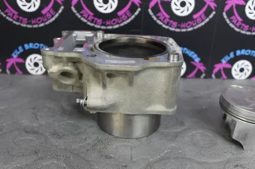 2005 kawasaki kfx700 OEM ENGINE CYLINDER PISTON BLOCK JUG BARREL FRONT