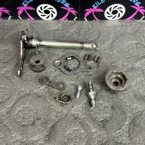 2017 kawasaki kx250f SHIFTER SHIFTING MECHANISM RATCHET PAWL ASSY