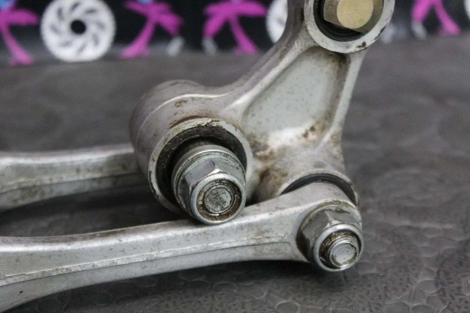 2000 HONDA CR250R OEM REAR SHOCK LINKAGE LINKS 52465-KZ4-J20