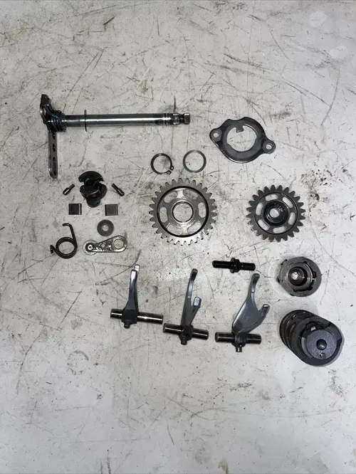 2007 YZ450F TRANSMISSION GEAR CHANGE FORKS SHIFT SHAFT CAM DRUM SHIFTER