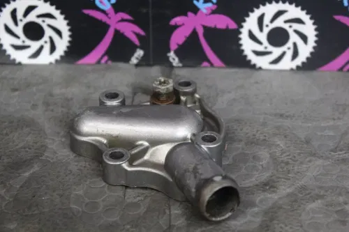 1996 honda cr125r OEM ENGINE WATER PUMP HOUSING COVER