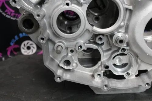 2004 Yamaha 03-05 YZ450F OEM LEFT RIGHT ENGINE MOTOR CRANKCASE CRANK CASES BLOCK