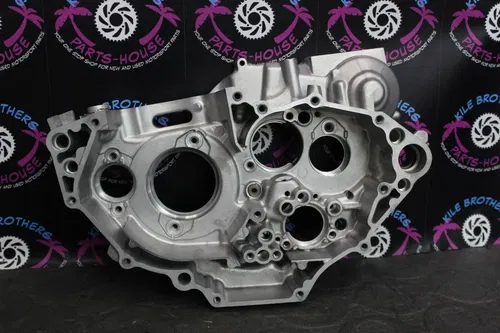 2004 Yamaha 03-05 YZ450F OEM LEFT RIGHT ENGINE MOTOR CRANKCASE CRANK CASES BLOCK