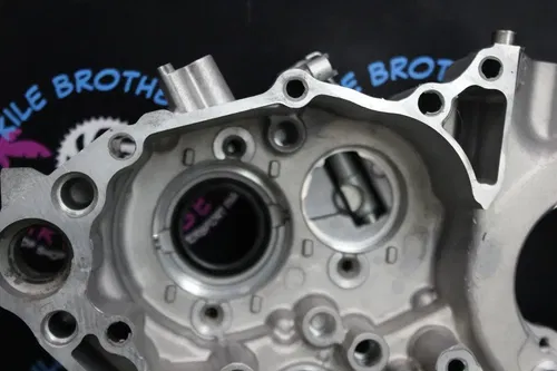 2004 Yamaha 03-05 YZ450F OEM LEFT RIGHT ENGINE MOTOR CRANKCASE CRANK CASES BLOCK