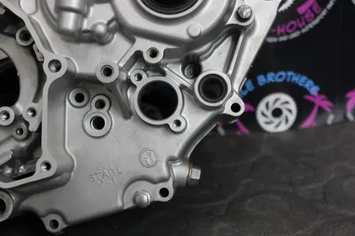 2004 Yamaha 03-05 YZ450F OEM LEFT RIGHT ENGINE MOTOR CRANKCASE CRANK CASES BLOCK