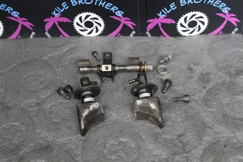 2003 2004 yamaha yz125 OEM ENGINE POWER VALVE SET GOVERNOR ARM 5HD-1131D-20-00