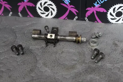 2003 2004 yamaha yz125 OEM ENGINE POWER VALVE SET GOVERNOR ARM 5HD-1131D-20-00