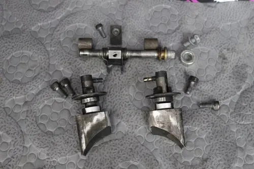 2003 2004 yamaha yz125 OEM ENGINE POWER VALVE SET GOVERNOR ARM 5HD-1131D-20-00
