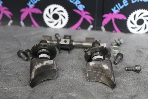 2003 2004 yamaha yz125 OEM ENGINE POWER VALVE SET GOVERNOR ARM 5HD-1131D-20-00