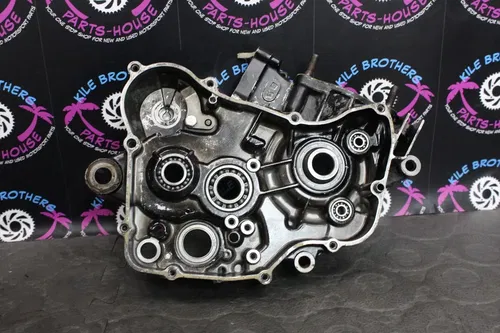 1987 Honda CR125R OEM LEFT RIGHT ENGINE MOTOR CRANKCASE CRANK CASES BLOCK