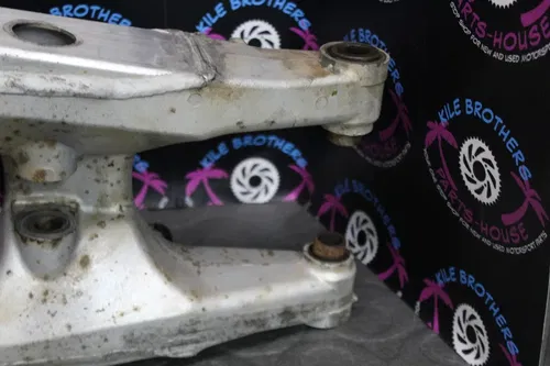 1995 Honda 95-96 CR125R OEM SWINGARM SWING ARM SUSPENSION 52100-KZ3-600