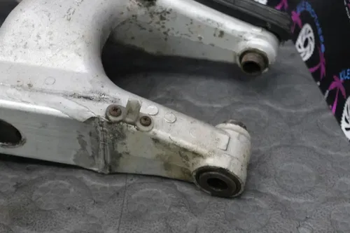 1995 Honda 95-96 CR125R OEM SWINGARM SWING ARM SUSPENSION 52100-KZ3-600