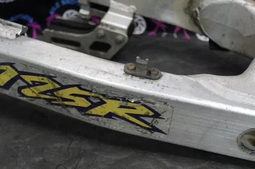 1995 Honda 95-96 CR125R OEM SWINGARM SWING ARM SUSPENSION 52100-KZ3-600
