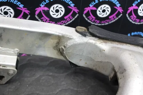 1995 Honda 95-96 CR125R OEM SWINGARM SWING ARM SUSPENSION 52100-KZ3-600