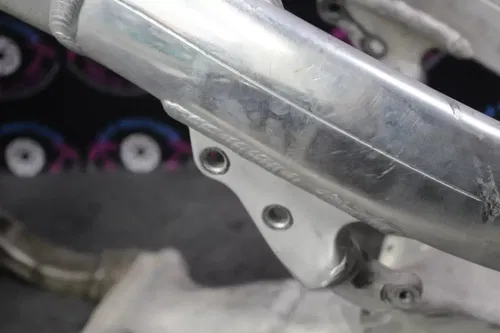 2010 honda 09-10 crf450r OEM FRAME CHASSIS CHASSI MAIN MOUNT NO TTL