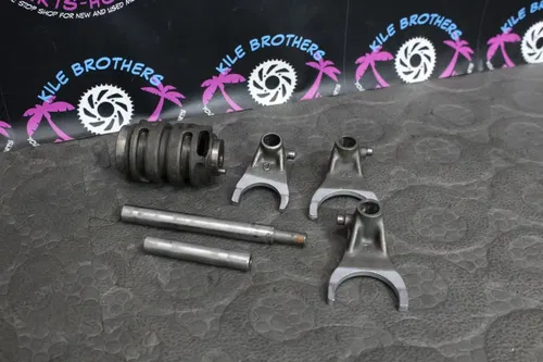 1987 Honda 87-92 CR125R ENGINE MOTOR TRANSMISSION GEAR SHIFT FORKS 24311-KS6-701