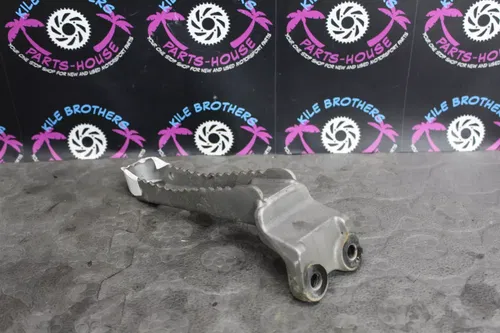 2006 kawasaki 04-09 kfx700 OEM RIGHT FOOT REST PEG STEP