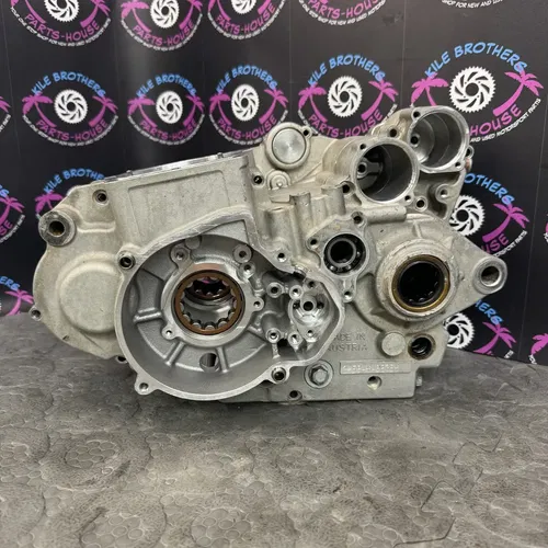 00 - 2003 ktm 450 SX LEFT RIGHT ENGINE CRANKCASE CRANK CASES BLOCK 14MM CASE SET