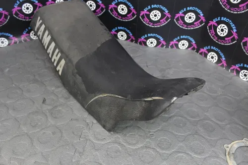 1983 yamaha yz125 OEM SEAT SADDLE COVER PAN FOAM COMPLETE 5X4-W2473-00-00