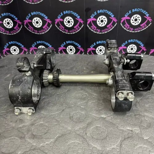 2013 - 2017 kawasaki kx250f OEM FRONT FORKS LOWER UPPER TRIPLE TREE STEM CLAMP