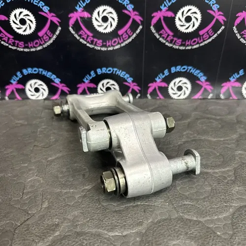 2004 Yamaha YZ450F OEM REAR SHOCK LINKAGE LINKS 5NY-2217A-00-00 5XE-2217F-00-00