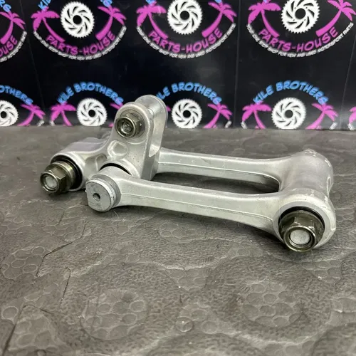 2004 Yamaha YZ450F OEM REAR SHOCK LINKAGE LINKS 5NY-2217A-00-00 5XE-2217F-00-00
