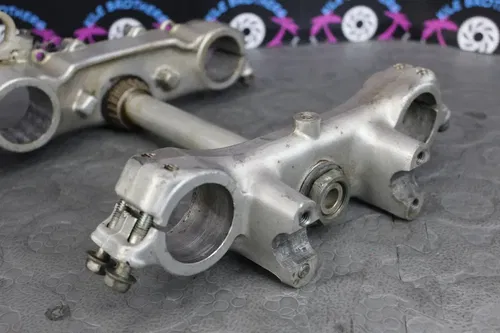 1989 honda cr125r OEM FRONT FORKS LOWER UPPER TRIPLE TREE STEM CLAMP 53230-KZ4-0