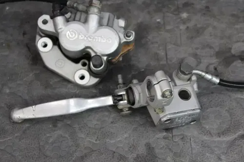 2005 husqvarna te510 OEM FRONT BRAKE MASTER CYLINDER w/ LEVER